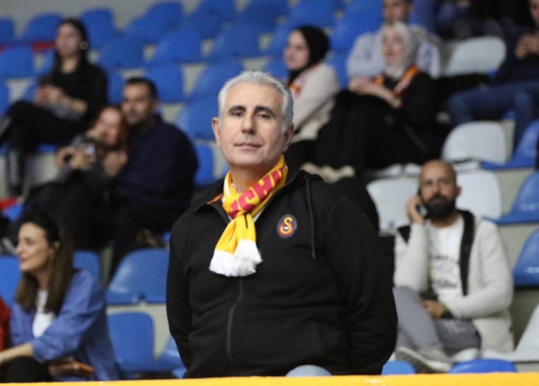 Galatasaray taraftarının çabası yetmedi. Sarı-kırmızılılar 3-1 mağlup oldu 7